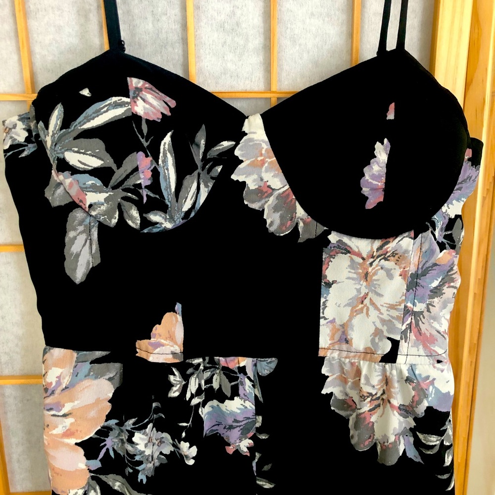 Band of Gypsies | Size L Black with Floral Details Jumpsuit / Romper